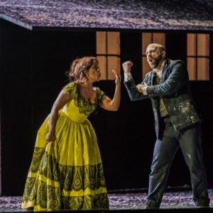 Lyric Opera review: A sleekly modern ‘La Boheme’ ennobled by Maria Agresta’s Mimi – Chicago Tribune